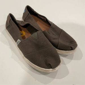 Toms slip on canvas shoes